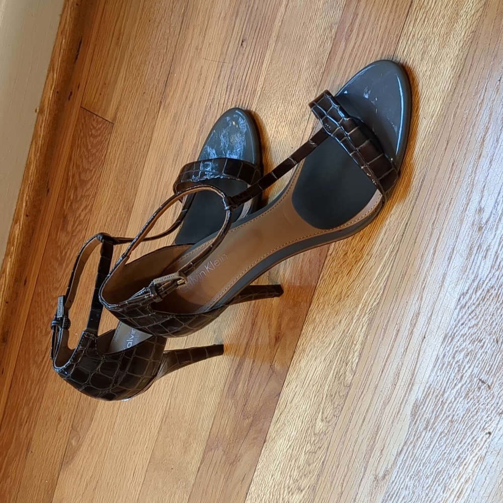 Calvin Klein Croc-Embossed 4" Black Heels Size 8.5